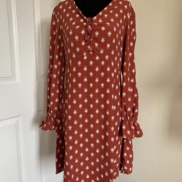 BY DESIGN Dresses & Skirts - NWT Boho Print Flounce Sleeve Knot Front Dress